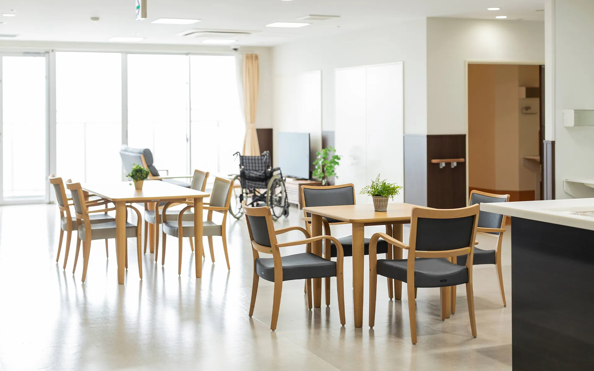 ジェイグレード合同会社